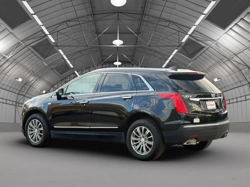 Used 2017 Cadillac XT5 Luxury AWD/4WD image 5