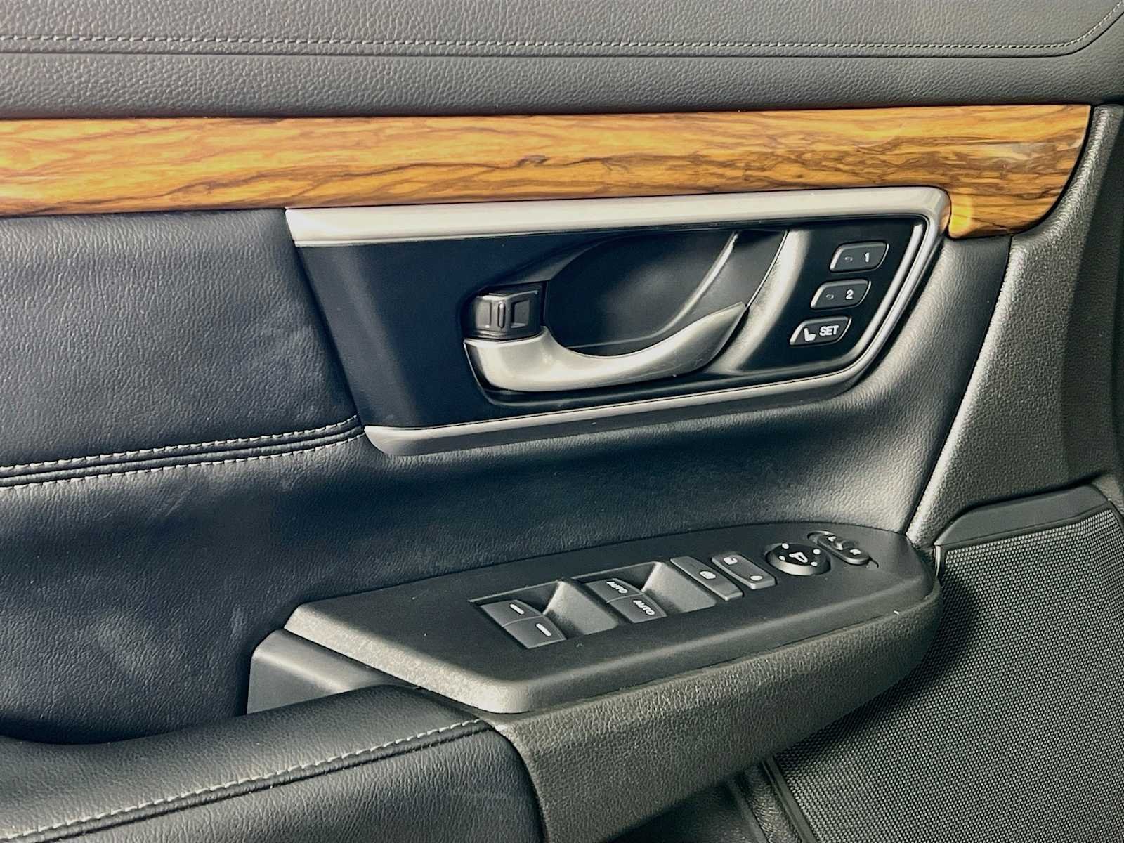 Used 2022 Honda CR-V Touring image 18
