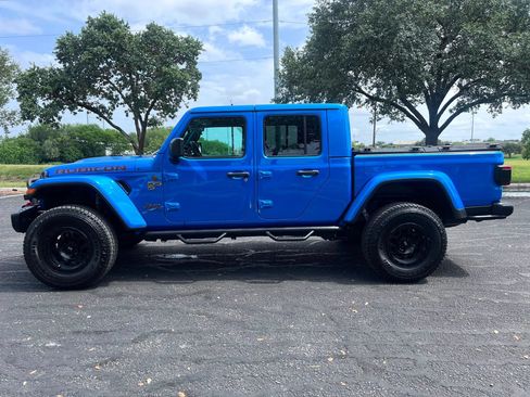 Used 2020 Jeep Gladiator Rubicon AWD/4WD image 2