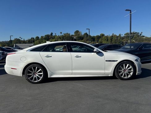 Used 2018 Jaguar XJ R-Sport RWD image 4