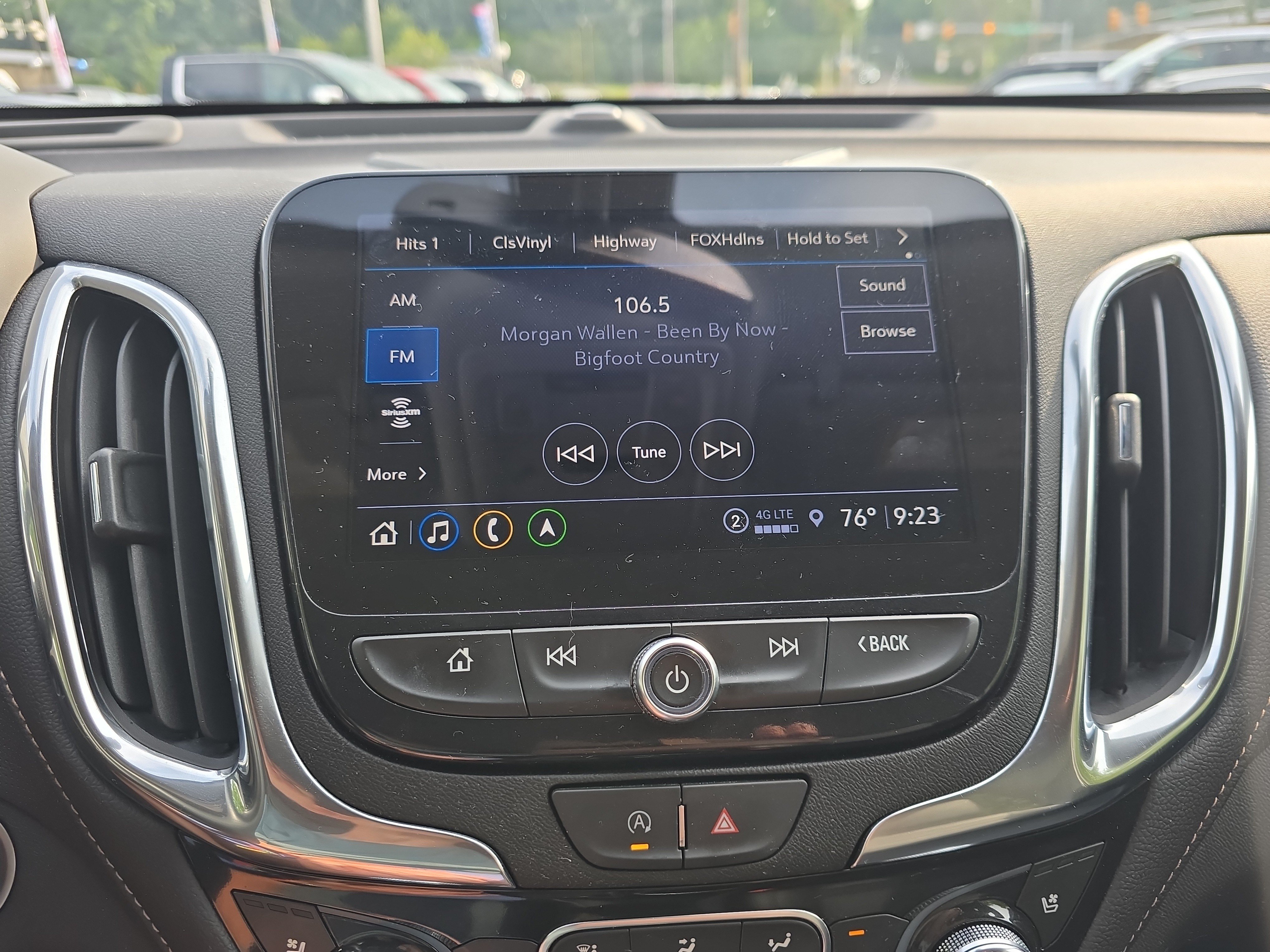 Used 2024 Chevrolet Equinox Premier AWD/4WD image 38