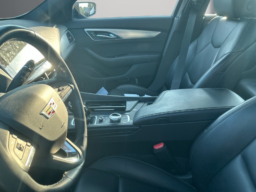 Used 2024 Cadillac CT5 Luxury RWD image 3