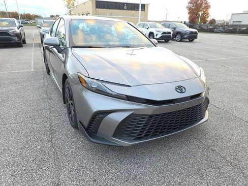 New 2026 Toyota Camry SE image 1