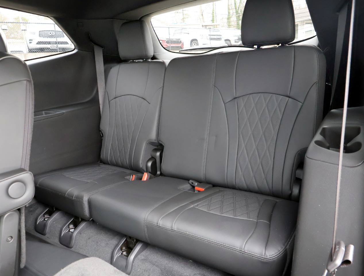 Used 2022 Buick Enclave Avenir w/ Avenir Technology Package FWD image 24