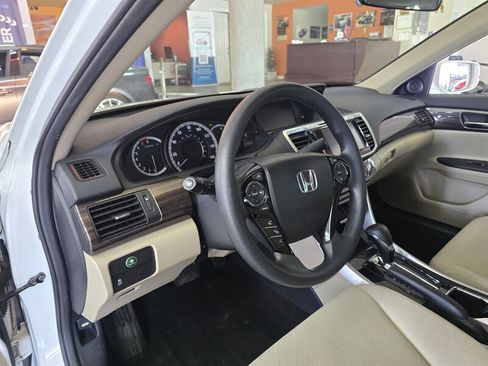 Used 2016 Honda Accord EX image 8