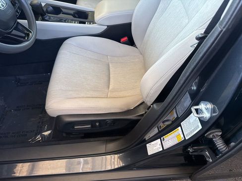 Used 2023 Honda Accord EX image 12