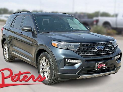 Used 2022 Ford Explorer XLT w/ Equipment Group 202A image 1