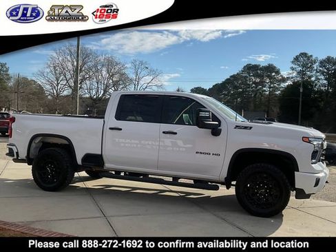 Used 2024 Chevrolet Silverado 2500 LT w/ Z71 Sport Edition image 8