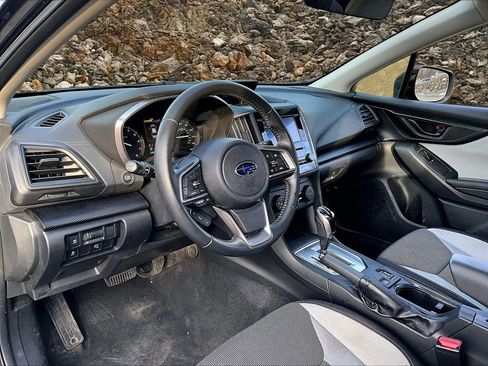 Used 2019 Subaru Crosstrek 2.0i Premium w/ Eyesight System image 11