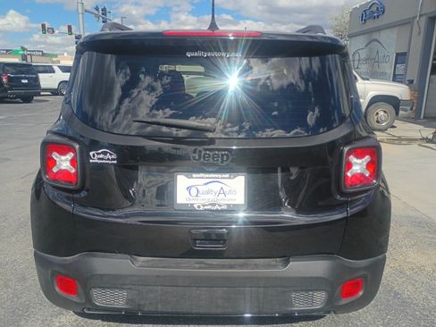 Used 2020 Jeep Renegade Altitude FWD image 7