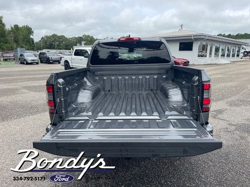 Used 2023 Nissan Frontier SV w/ Tow Package image 18