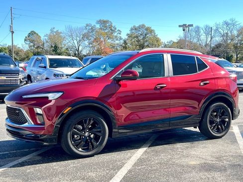 Used 2024 Buick Encore GX Sport Touring image 10