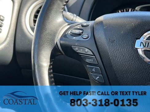 Used 2020 Nissan Pathfinder SL image 40