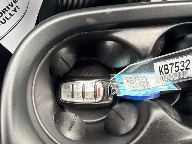 Used 2019 Chrysler Pacifica Touring Plus w/ S Appearance Package FWD image 38