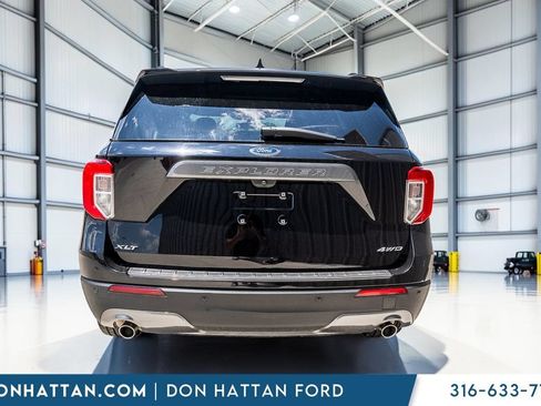 Used 2023 Ford Explorer XLT w/ Equipment Group 202A AWD/4WD image 29