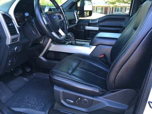 Used 2018 Ford F150 Lariat w/ Equipment Group 502A Luxury AWD/4WD image 23