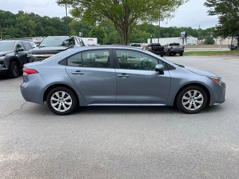 Used 2025 Toyota Corolla LE FWD image 8