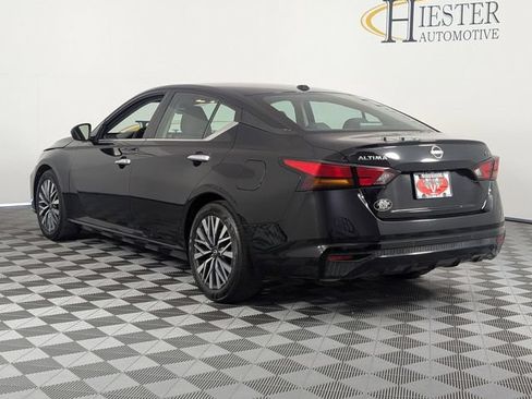 Used 2024 Nissan Altima 2.5 SV FWD image 5