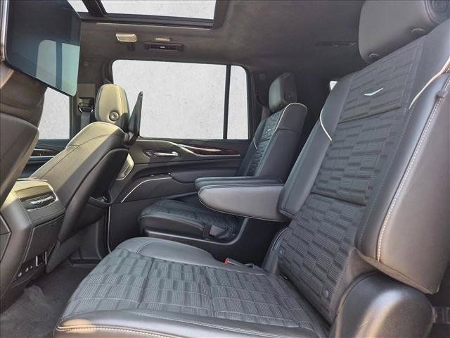 Used 2023 Cadillac Escalade ESV Sport Platinum AWD/4WD image 20