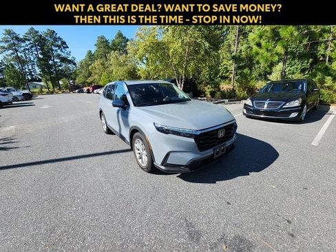 Used 2025 Honda CR-V EX-L image 3