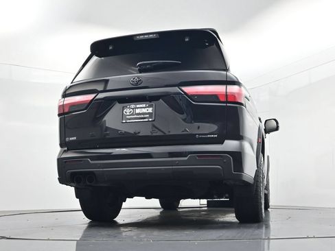 Used 2025 Toyota Sequoia TRD Pro AWD/4WD image 65