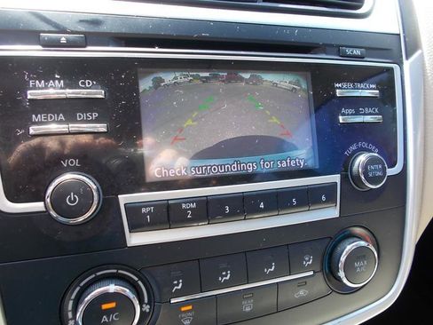 Used 2016 Nissan Altima 2.5 S w/ Power Driver Seat Package FWD image 32
