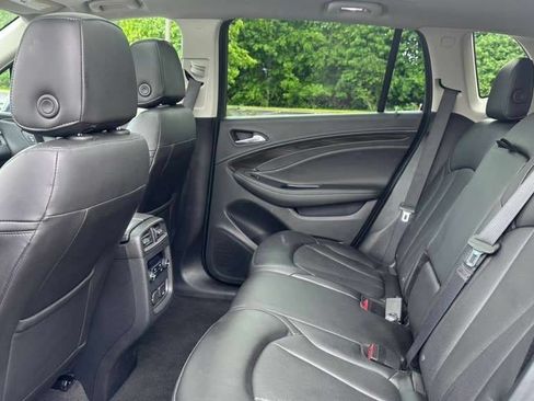 Used 2020 Buick Envision Essence AWD/4WD image 18