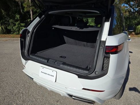 Used 2024 Land Rover Range Rover Sport Dynamic SE image 9