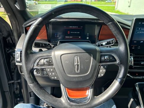 Used 2024 Lincoln Navigator L 4WD image 12