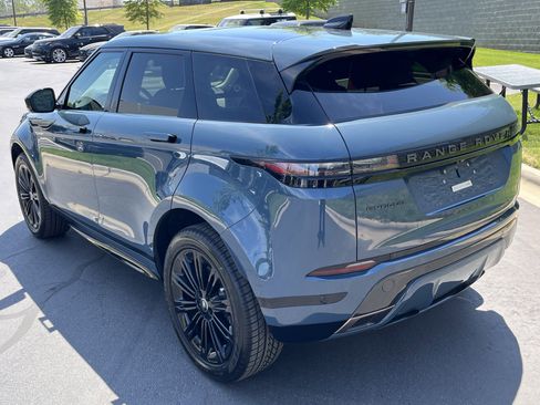 Used 2025 Land Rover Range Rover Evoque Dynamic SE image 37