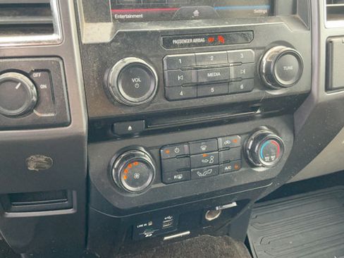 Used 2015 Ford F150 XLT w/ Equipment Group 301A Mid RWD image 16