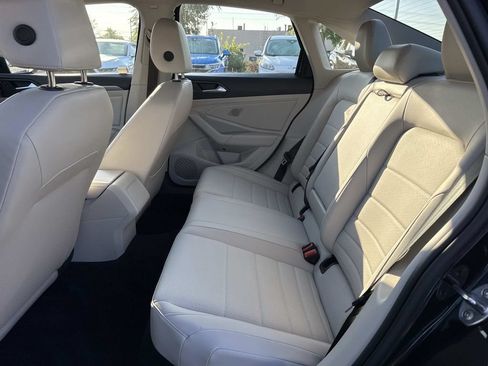 Used 2023 Volkswagen Jetta SE FWD image 11