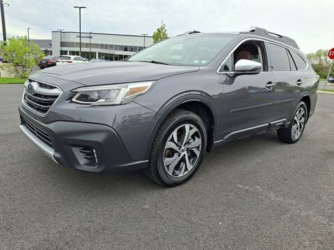 Used 2021 Subaru Outback Touring AWD/4WD image 3