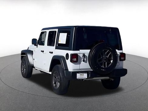Used 2025 Jeep Wrangler Sport S image 10