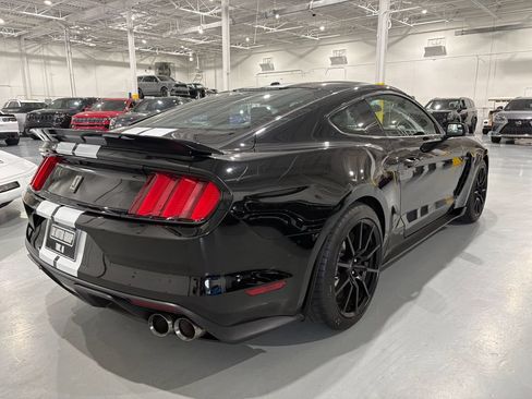 Used 2017 Ford Mustang Shelby GT350 w/ Convenience Package RWD image 7