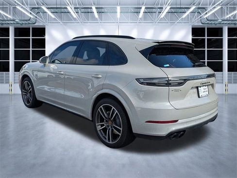 Used 2021 Porsche Cayenne Turbo AWD/4WD image 7