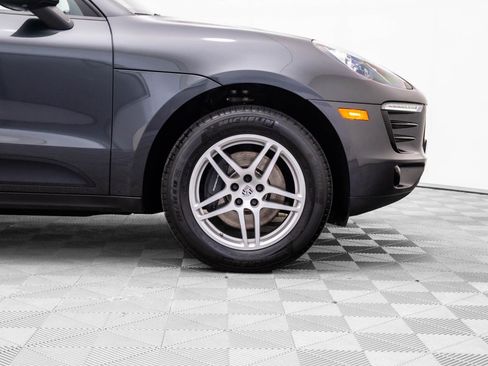 Used 2017 Porsche Macan image 31