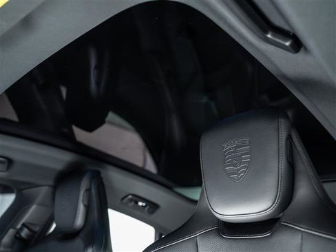 Certified 2025 Porsche Taycan image 18