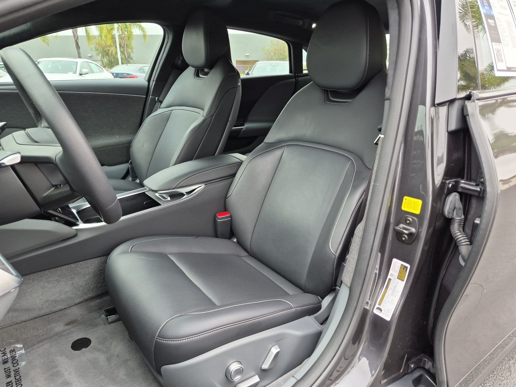 Used 2024 Lucid Air Touring AWD/4WD image 16