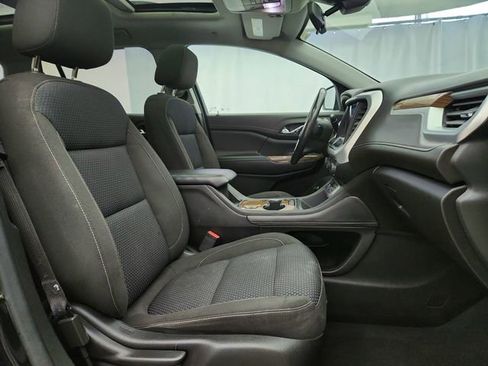 Used 2020 GMC Acadia SLE w/ Driver Convenience Package FWD image 28