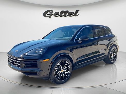 Used 2024 Porsche Cayenne image 1