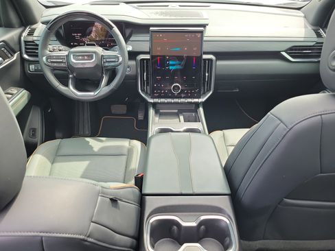 Used 2024 GMC Acadia AT4 w/ Super Cruise Package AWD/4WD image 10