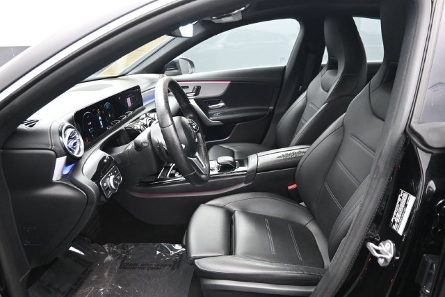 Used 2020 Mercedes-Benz CLA 250 w/ Premium Package image 5