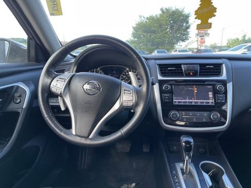 Used 2018 Nissan Altima 2.5 SR w/ SR Special Edition image 12