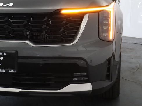 Certified 2026 Kia Sorento EX FWD image 8