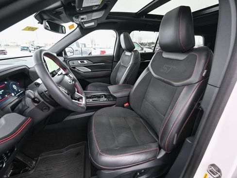Used 2025 Ford Explorer ST image 20