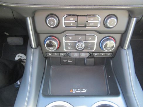 Certified 2024 Chevrolet Tahoe Premier w/ Premium Package image 12