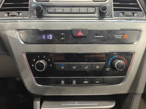 Used 2017 Hyundai Sonata SE FWD image 34