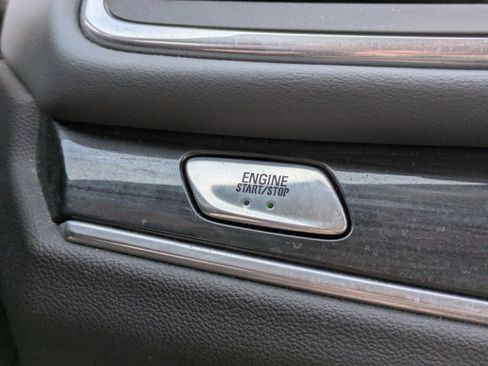 Used 2020 Buick Enclave Essence w/ Sport Touring Edition image 29