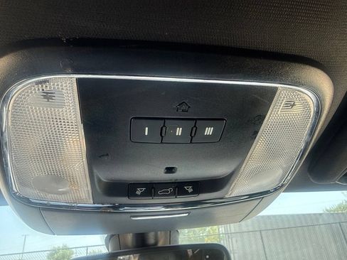 Used 2018 Jeep Grand Cherokee Altitude RWD image 22